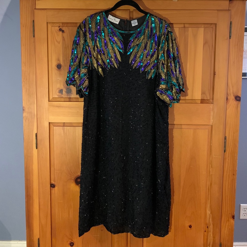 Stunning vintage short beaded & sequined formal!